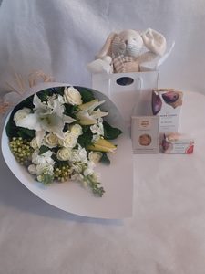 Products: Baby Package Neutral - Albany Florist
