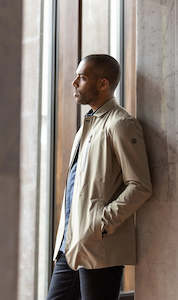 Lightweight Rainwear: LIGHTWEIGHT CITY RAINCOAT