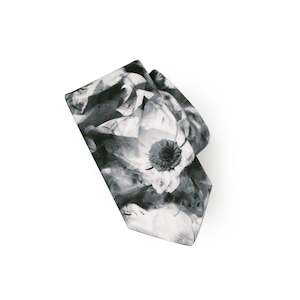 Ties Pocket Hanks: Liberty Frozen Time Long Tie