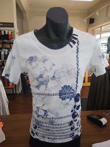 Bagoraz: Bagoraz Blue Floral Round Neck Short Sleeve Top