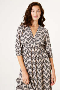 Ladies Dresses Skirts: Garcia Black and White Print Dress with Sleeves