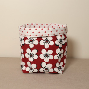 Baskets: Fabric pot - Red manuka