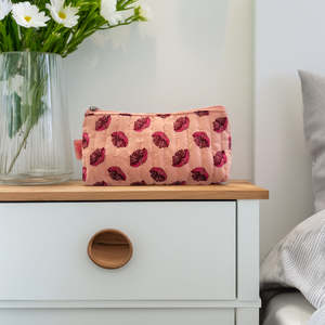 Gifts: Small Cosmetic Pouch 'Peachy Dream'