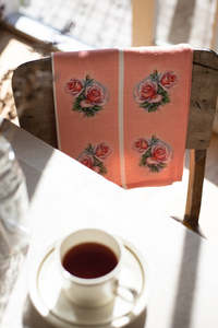 Vintage Rose Tea Towels: Vintage Rose 'Pink Gerbera' Tea Towel