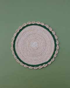 Table: Green border placemat