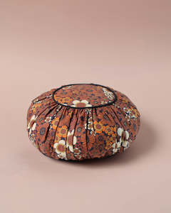 Cushions: 'Amaya' round cushion
