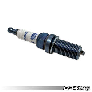 Q5 B9: Brisk Racing ER10S Silver Spark Plug