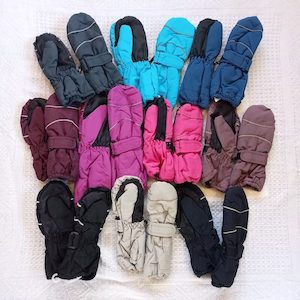 Clothing: Kids Snow Gloves (2-10y)