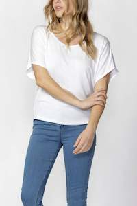 Betty Basics Curve: Maui Tee - White