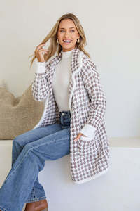 Grace Co: Ombre Checkerboard Coatigan - Chocolate/Winter White