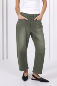 Jeans: Leo Barrell Pants - Khaki