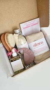 Welcome Baby Gift Bundle - Baby Girl