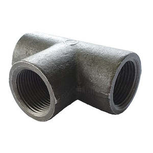 Fittings: Black Carbon Steel Tee