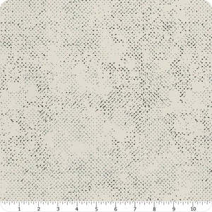 Black White Neutral And Low Volumes: Zen Chic Spotted - Fog