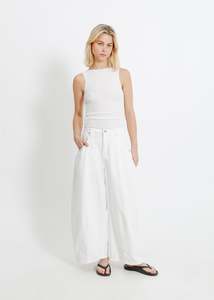 Trousers: ELLIE JEAN / WHITE