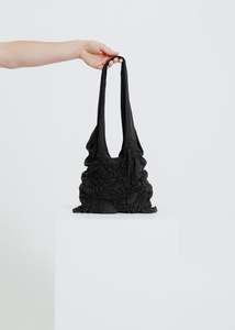 Accessories: BLOOM TOTE / BLACK