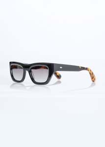 Eyewear: JUDE SUNGLASSES / BLACK