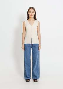 LEONIE PLEAT VEST / CREAM