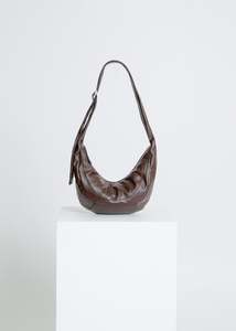 Accessories: FRIEZE LEATHER BAG / MAHOGANY