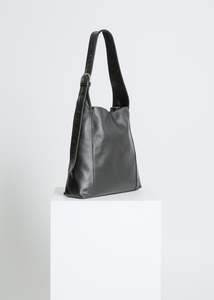 Accessories: JUNO LEATHER TOTE / BLACK