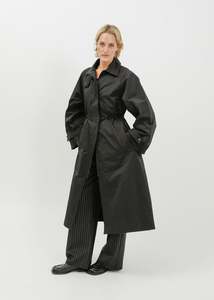 Black Coats: Sable Coat / Black
