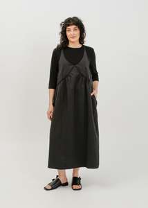 Roy Pinafore Dress / Black