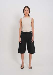 Bottoms: Hanna Short / Black