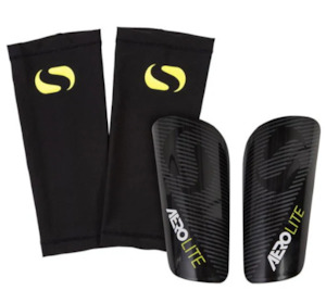 Football Shin Pads: Sondico Aerolite Shin Guards