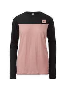 Baselayers: Picture Malyn Merino