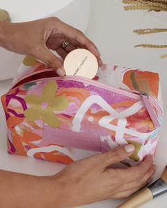 All: Mindful Marlo Box Makeup Bag - Ivy