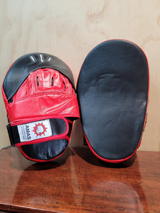 Products: Leather Focus Mitts Pair