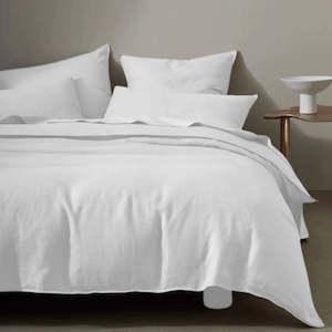 Duvet Covers: Ravello Linen White Quilt Cover - King