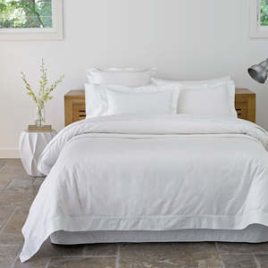 Duvet Covers: Resort Duvet Set - Queen