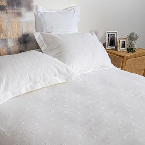 Bedspreads Quilts Comforters: Matelasse Elise White Bedspread - Queen