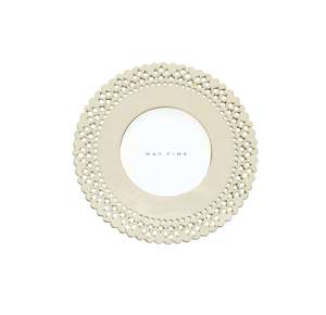 Dotted Round Cream Frame