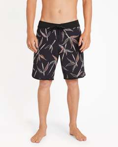 Mens Changeling Scallop Mod 19" Boardshort