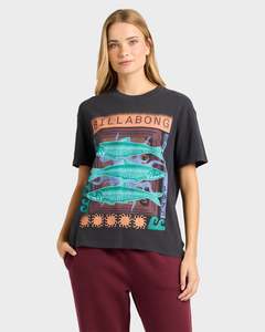 Womens Tops: Womens Rip Currents Oversized T-Shirt
