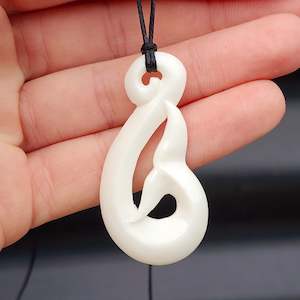 Bone Carings: Natural Hand Carved Maori Bone Carving Pendant Necklace - Whale Tail Hook
