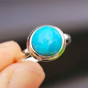 Rings: (Q) Solid 925 Sterling Silver & Natural Turquoise 11mm Round Signet Ring