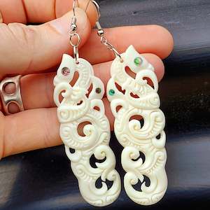 Bone Carings: Natural Maori Bone Carving & Paua Earrings - Double Manaia