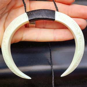 Bone Carings: Natural Maori Bone Carving Pendant Necklace - XL 100mm Tusk Arc