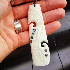 Natural Maori Bone Carving Pendant Necklace - Etched Toki With Paua Inlays