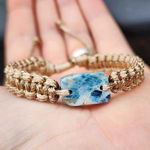 Nz Greenstone Bracelets: Natural Aotea Pounamu / Greenstone One Off Macrame Bracelet (1A3-796)