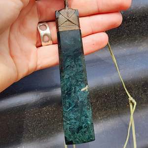 XL NZ Greenstone Pounamu Toki Pendant Necklace (N455)