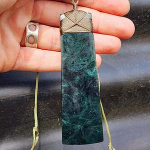 NZ Greenstone Pounamu Toki Pendant Necklace (N453)