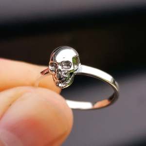 Plain Sterling Silver Rings: Solid 925 Sterling Silver Skull Ring