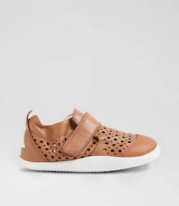 Boys Footwear: Bobux Xplorer - Go Punch Caramel