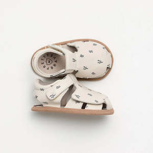 Pretty Brave - Milo Waves