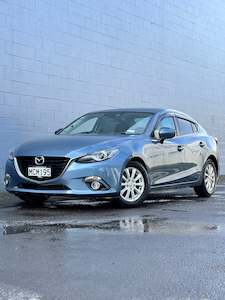 Mazda Axela - BOSE Speakers!