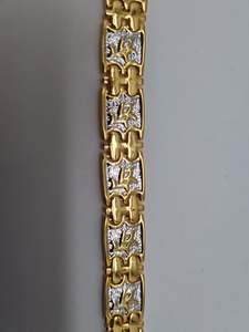 Two-tone patterned bracelet